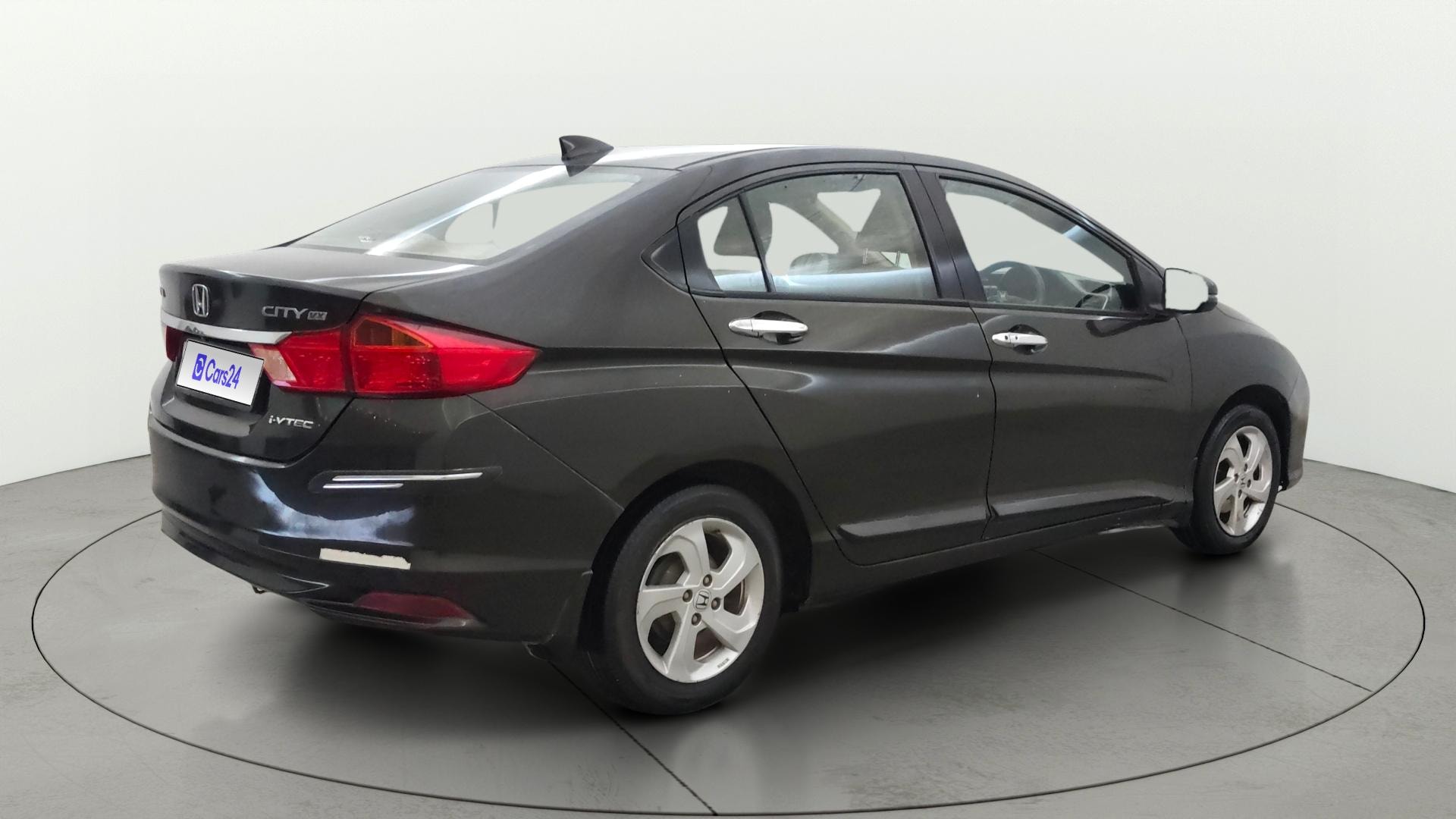 View 2016 Honda City ZX MT Diesel Anniversary Edition Image 45 Used 2016 Honda City ZX MT Diesel Anniversary Edition Image 45