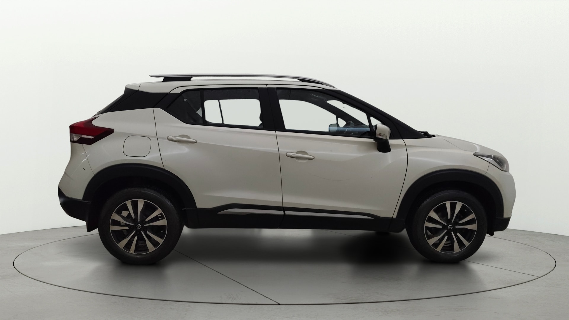 View 2020 Nissan Kicks 1.3 Turbo XV Image 8 Used 2020 Nissan Kicks 1.3 Turbo XV Image 8