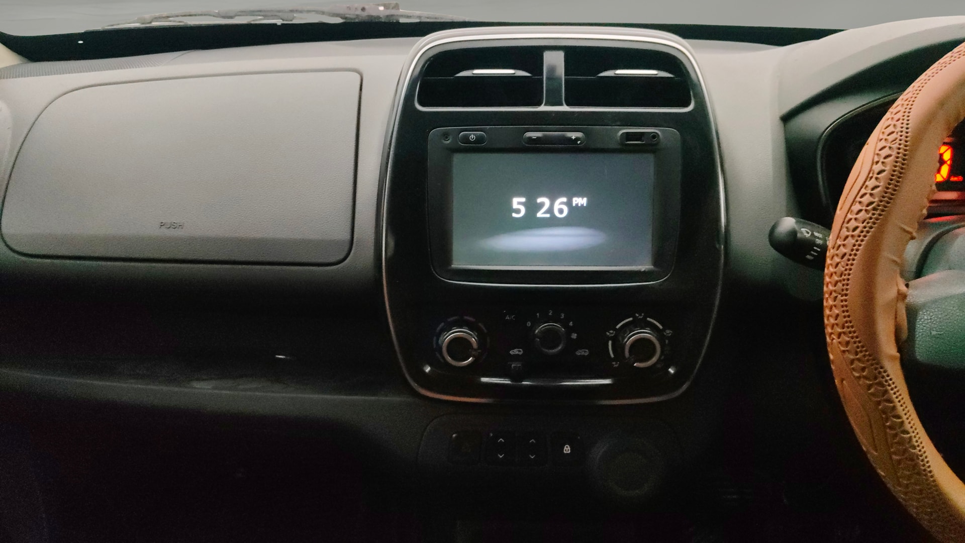 View 2016 Renault Kwid RXT 1.0 Image 17 Used 2016 Renault Kwid RXT 1.0 Image 17