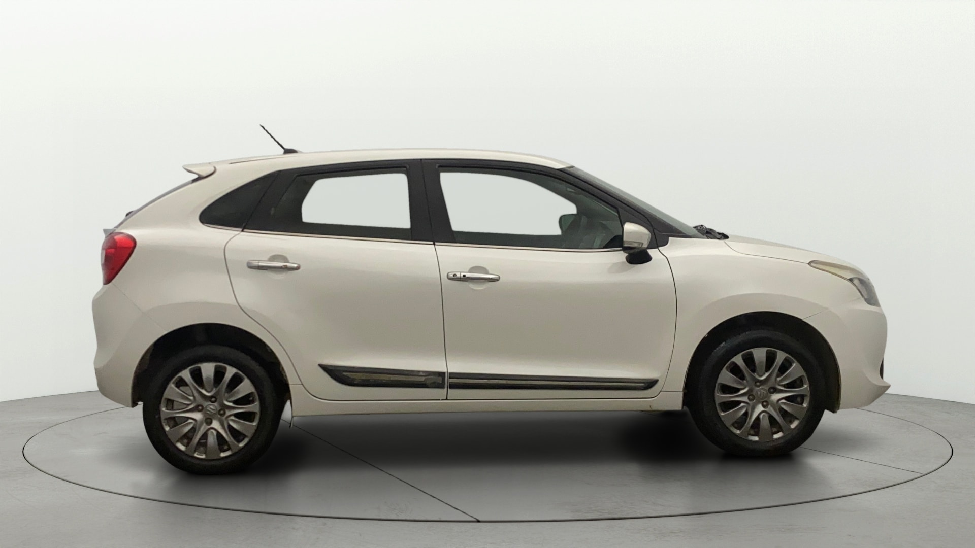 View 2018 Maruti Suzuki 1000 Base Variant Image 8 Used 2018 Maruti Suzuki 1000 Base Variant Image 8