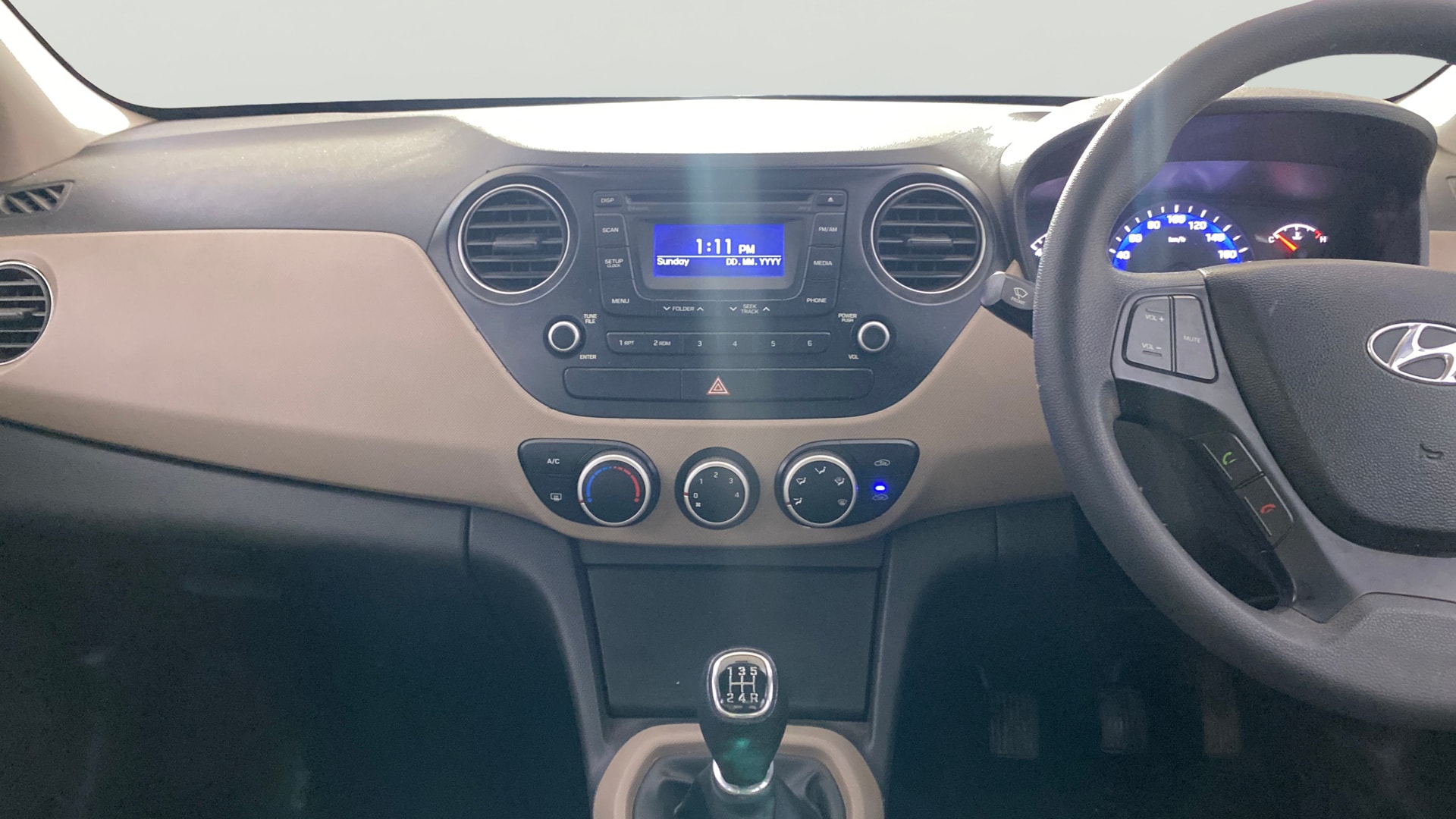 View 2016 Hyundai Xcent S Petrol Image 17 Used 2016 Hyundai Xcent S Petrol Image 17
