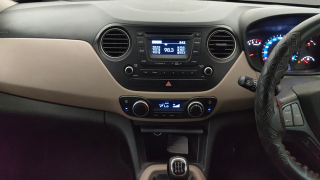 View Hyundai Xcent Image 17 Used Hyundai Xcent Image 17