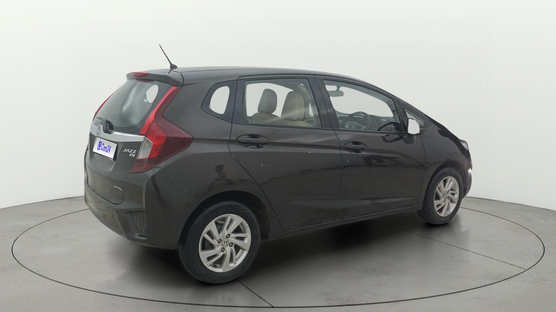 View 2018 Honda Jazz E MT Diesel Image 43 Used 2018 Honda Jazz E MT Diesel Image 43