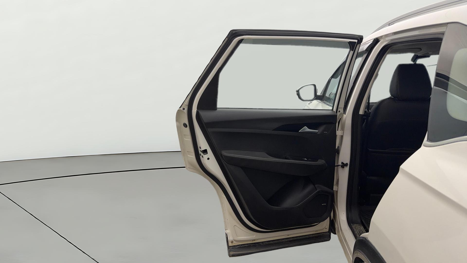 View 2019 MG Hector Sharp Hybrid BS IV Image 15 Used 2019 MG Hector Sharp Hybrid BS IV Image 15