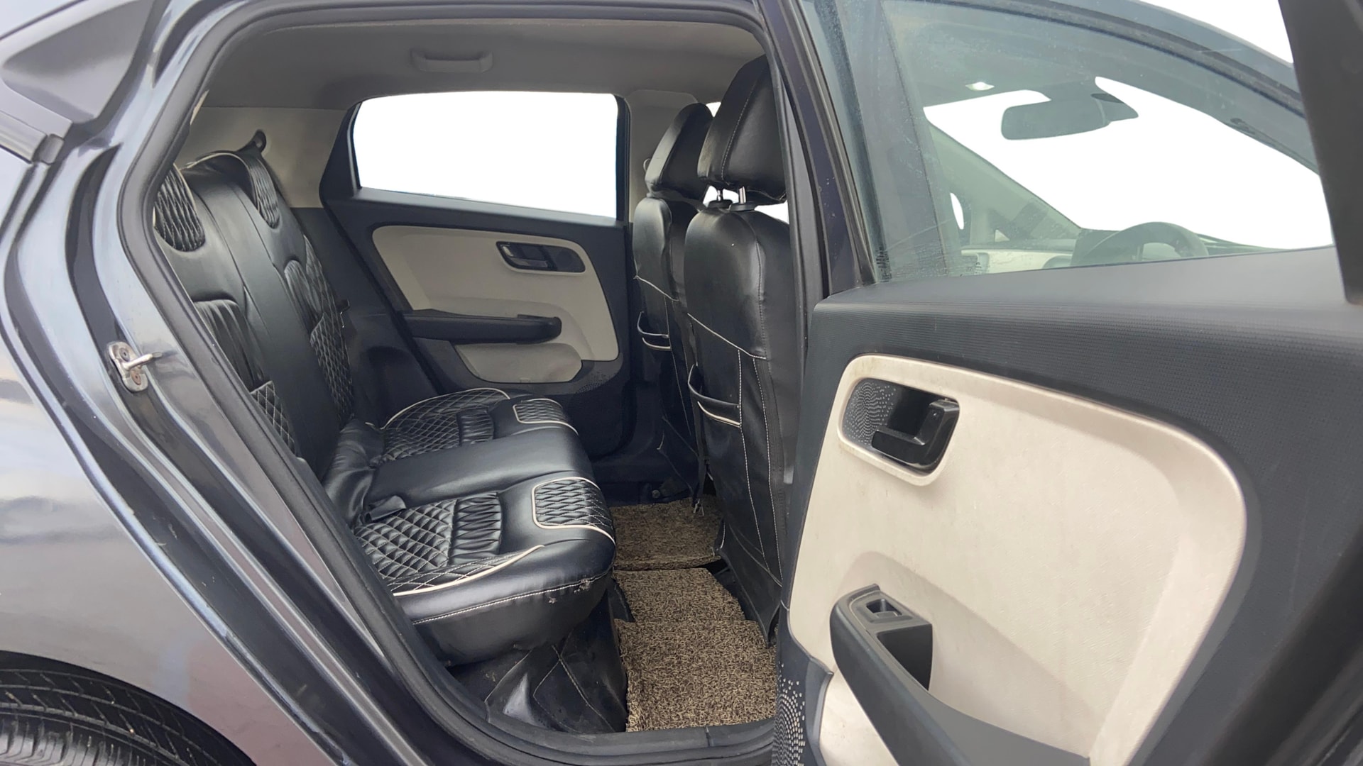 View 2021 Tata Altroz XT Diesel Image 30 Used 2021 Tata Altroz XT Diesel Image 30