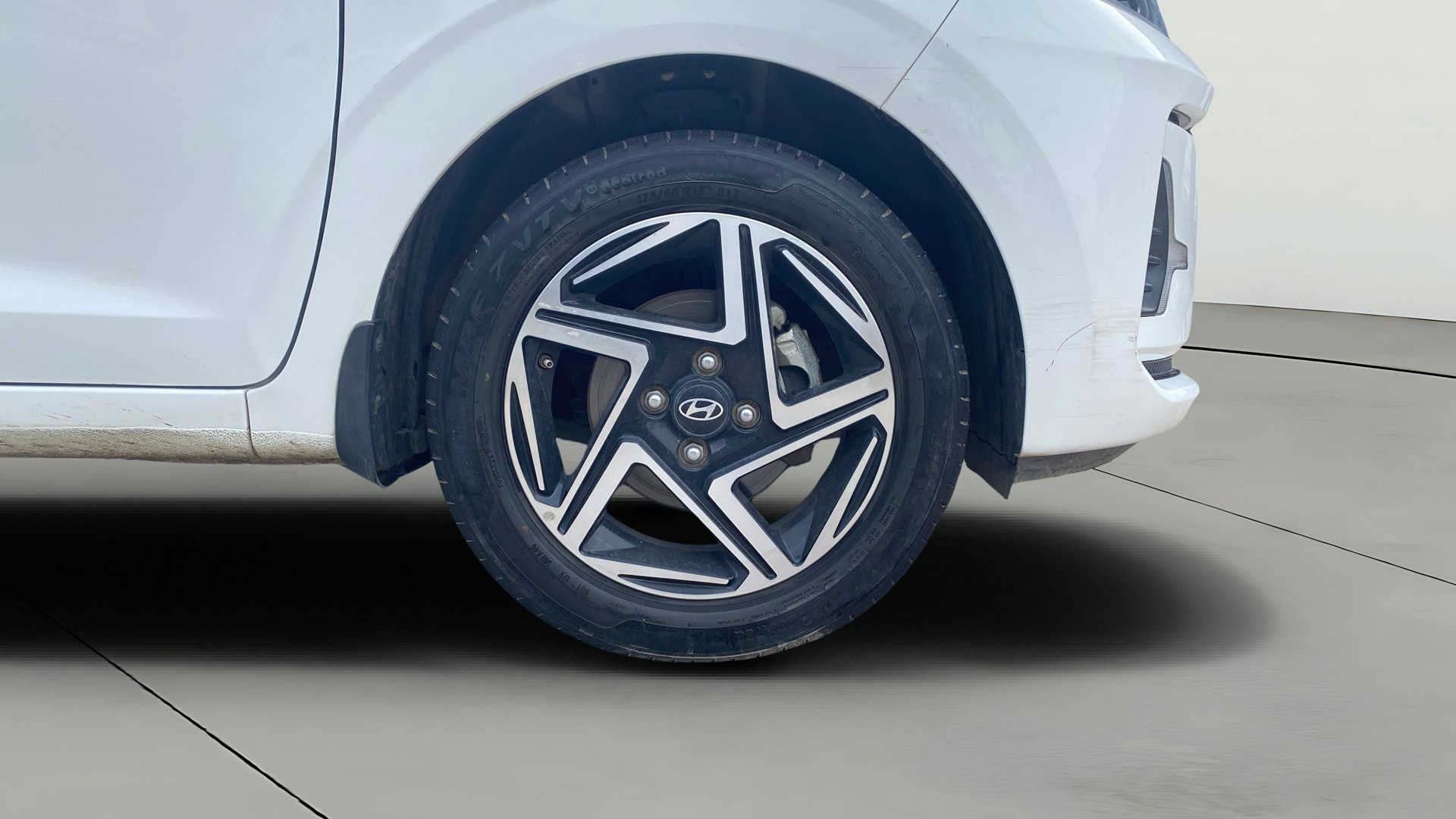 View 2023 Hyundai Grand i10 Nios Sportz Petrol Dual Tone Image 41 Used 2023 Hyundai Grand i10 Nios Sportz Petrol Dual Tone Image 41