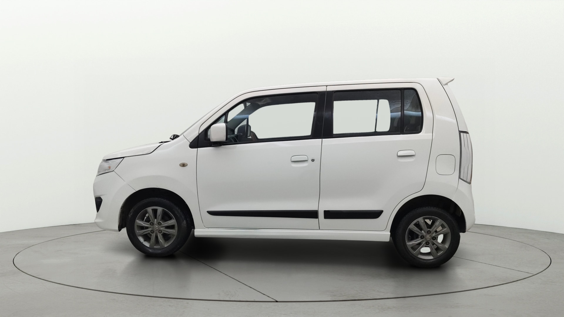 View 2014 Maruti Suzuki Stingray LXI Image 5 Used 2014 Maruti Suzuki Stingray LXI Image 5