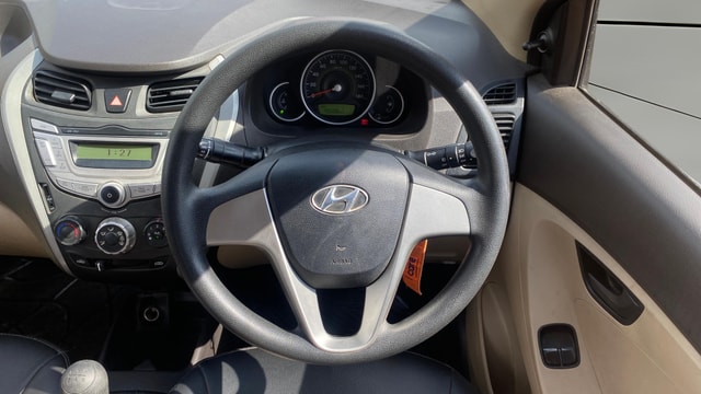 View Hyundai EON Image 20 Used Hyundai EON Image 20