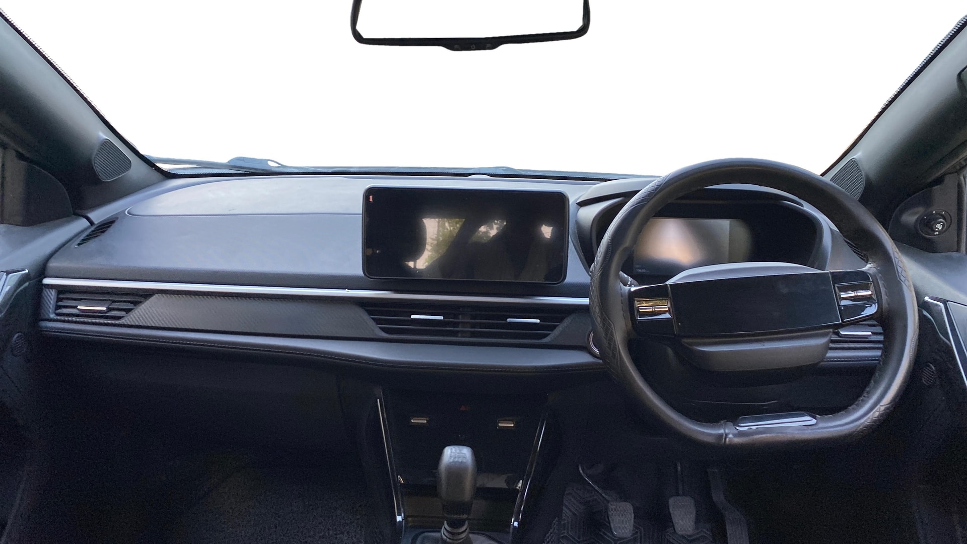 View 2024 Tata Nexon Revotron XE Image 16 Used 2024 Tata Nexon Revotron XE Image 16