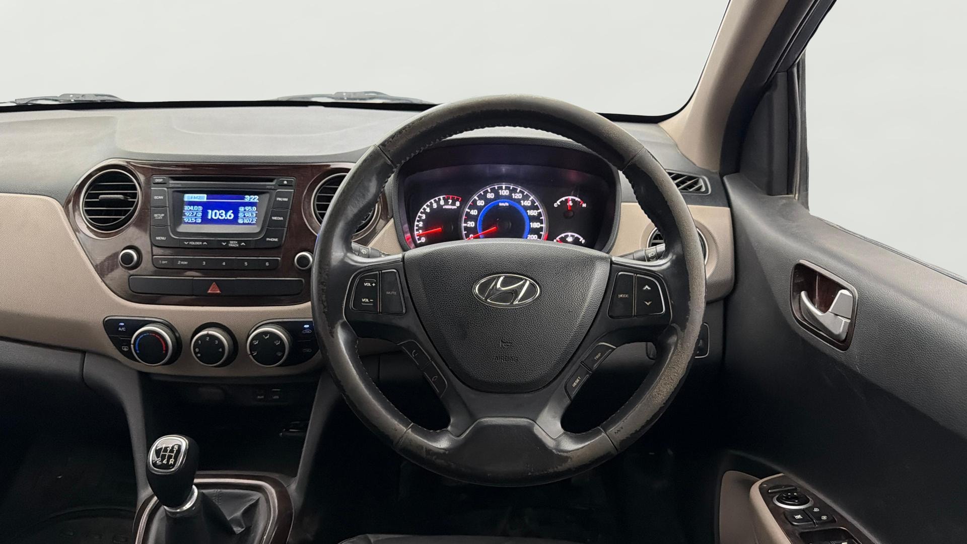 View 2016 Hyundai Grand i10 1.2 Asta Petrol Image 12 Used 2016 Hyundai Grand i10 1.2 Asta Petrol Image 12