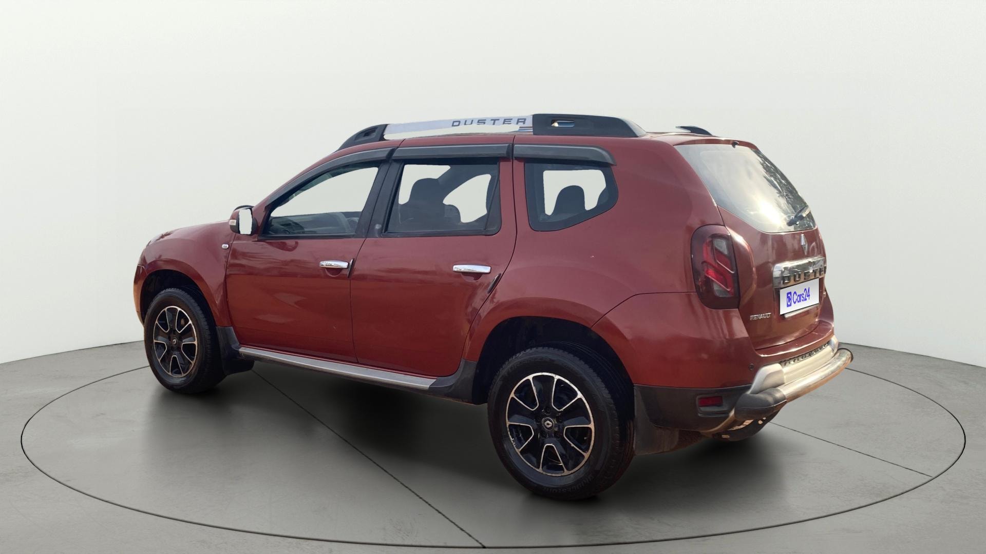 View 2017 Renault Duster Diesel 110PS RXZ AMT Image 2 Used 2017 Renault Duster Diesel 110PS RXZ AMT Image 2