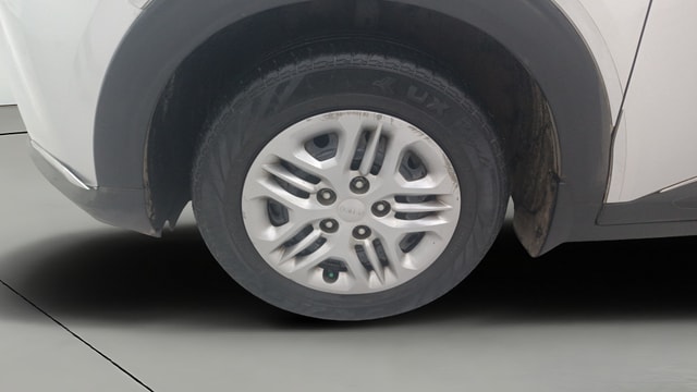 View Kia Carens Image 35 Used Kia Carens Image 35