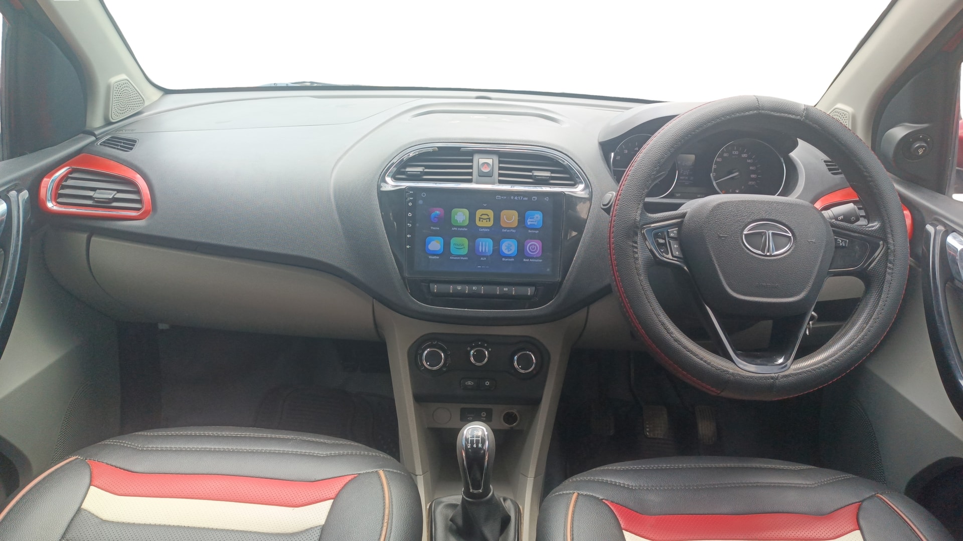 View 2018 Tata Tiago Revotorq XB Image 15 Used 2018 Tata Tiago Revotorq XB Image 15