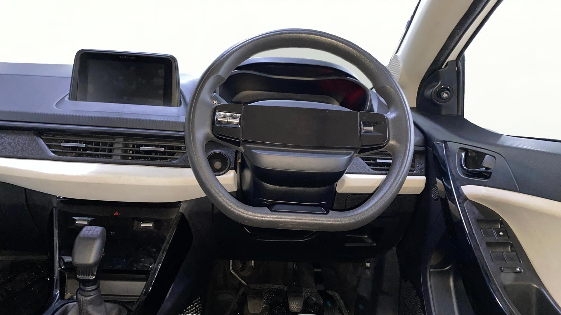 View 2023 Tata Nexon Revotron XE Image 20 Used 2023 Tata Nexon Revotron XE Image 20
