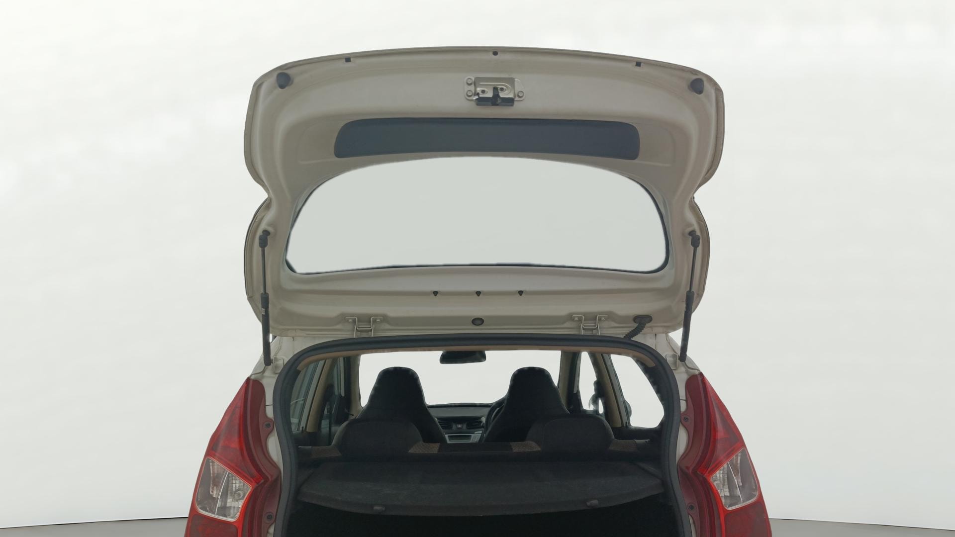View 2016 Hyundai EON Sportz Image 16 Used 2016 Hyundai EON Sportz Image 16