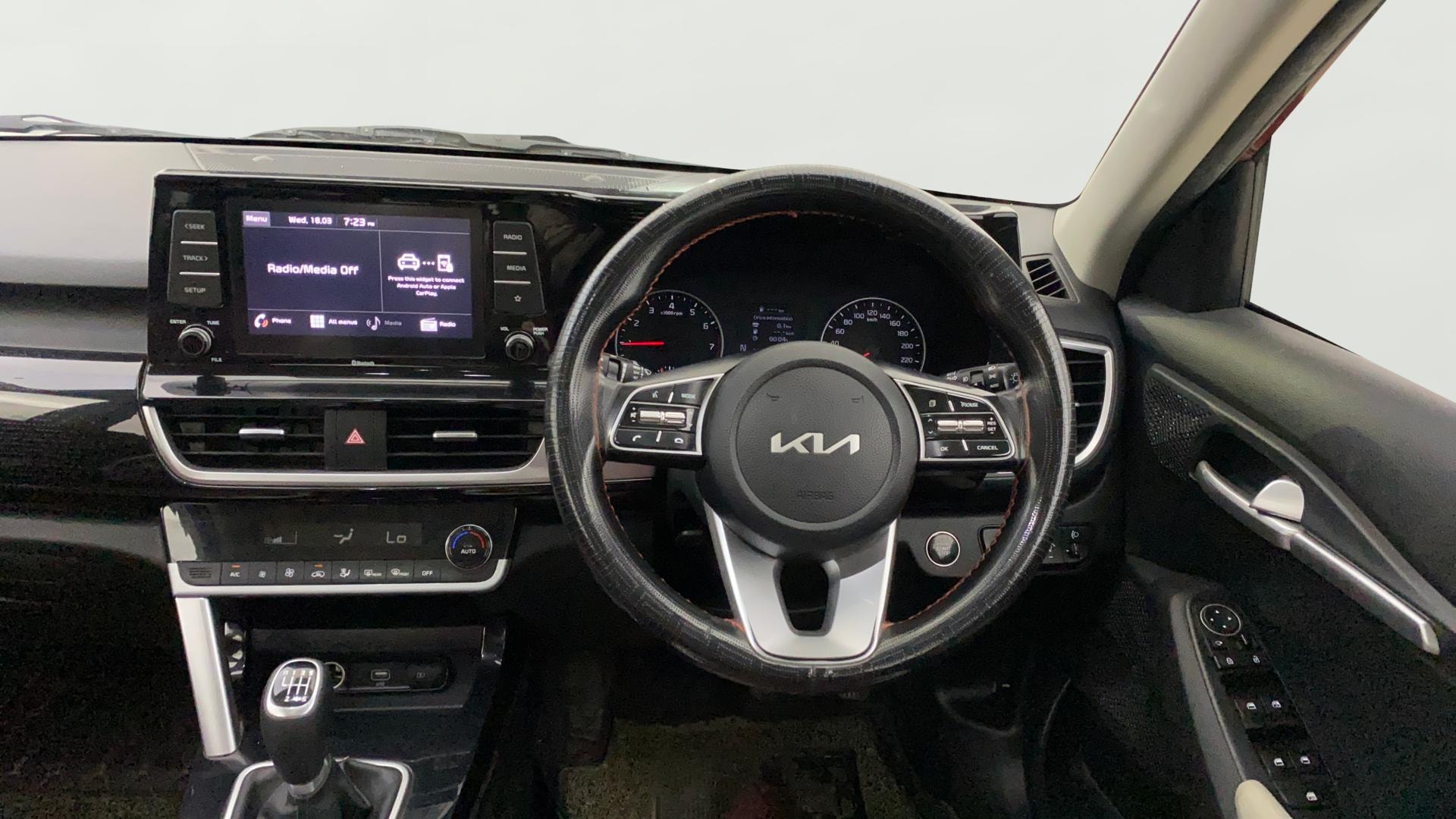 View 2022 Kia Seltos D1.5 CRDI VGT 6MT HTK Plus Image 13 Used 2022 Kia Seltos D1.5 CRDI VGT 6MT HTK Plus Image 13