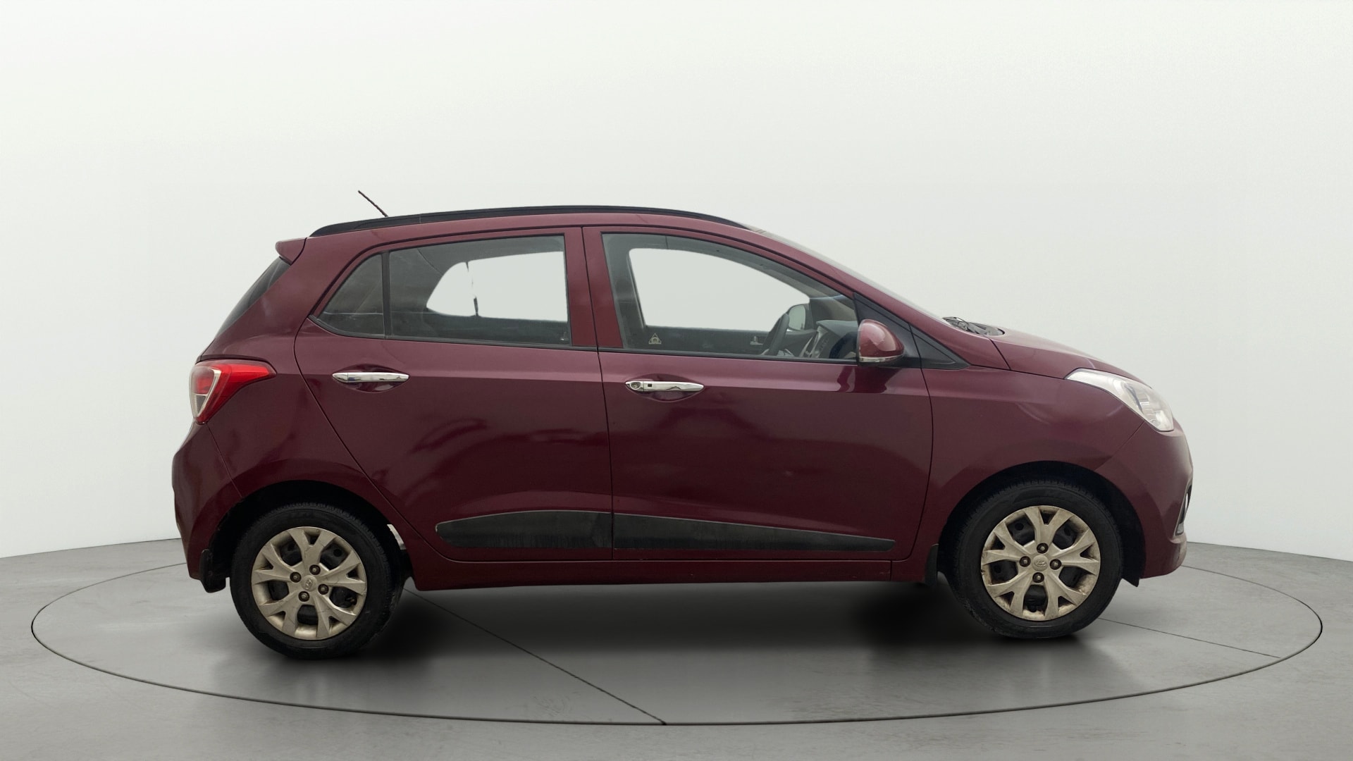 View 2014 Hyundai Grand i10 Sportz 1.2 Kappa Image 9 Used 2014 Hyundai Grand i10 Sportz 1.2 Kappa Image 9
