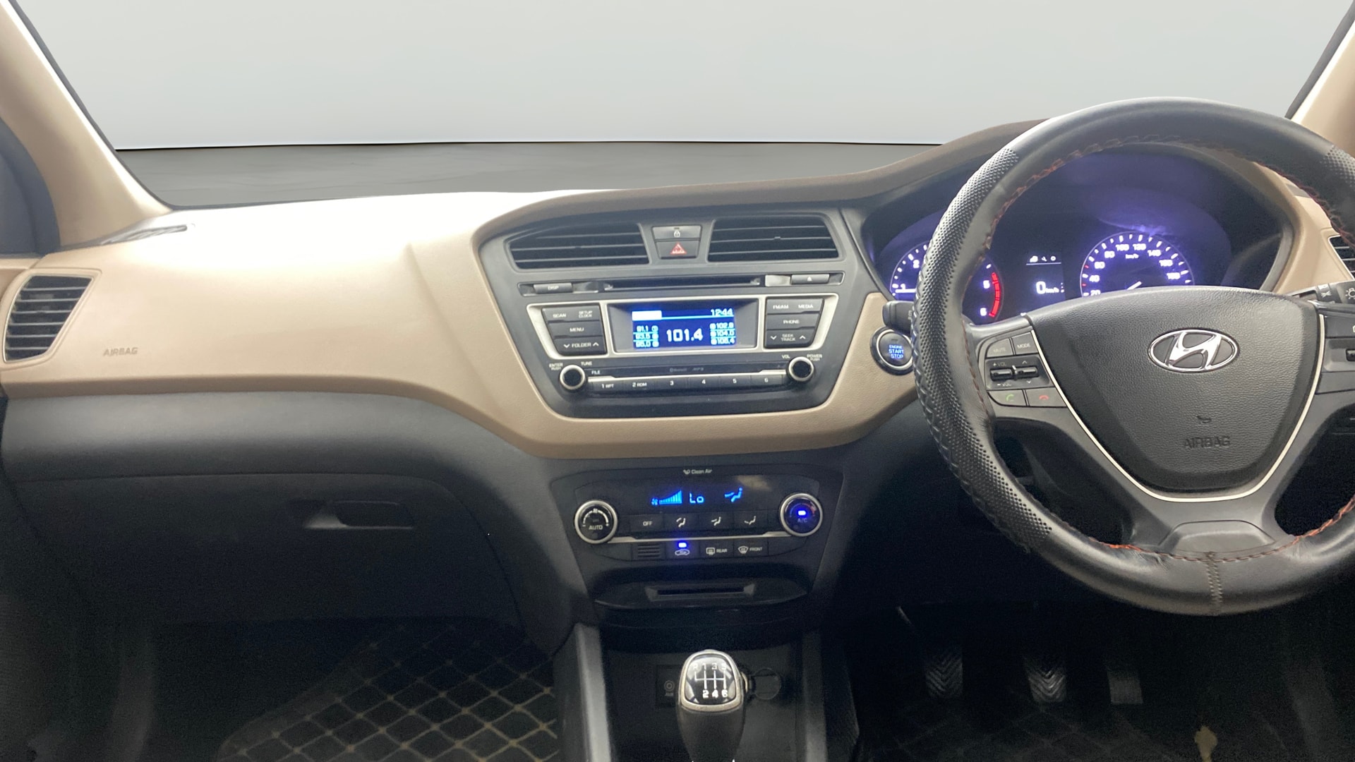 View 2015 Hyundai Elite i20 1.4 Asta Diesel Image 18 Used 2015 Hyundai Elite i20 1.4 Asta Diesel Image 18