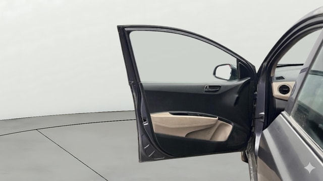 View Hyundai Grand i10 Image 30 Used Hyundai Grand i10 Image 30