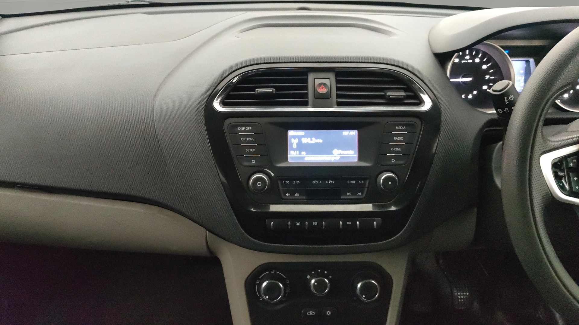 View 2018 Tata Tiago Revotorq XB Image 17 Used 2018 Tata Tiago Revotorq XB Image 17