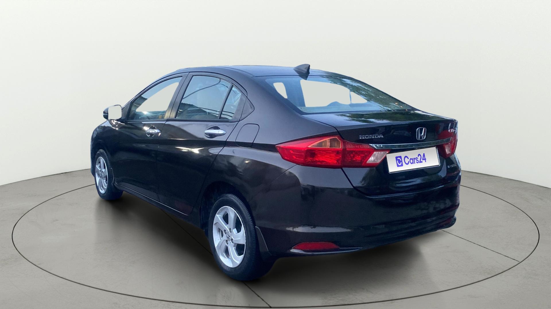 View 2014 Honda City ZX MT Diesel Anniversary Edition Image 2 Used 2014 Honda City ZX MT Diesel Anniversary Edition Image 2