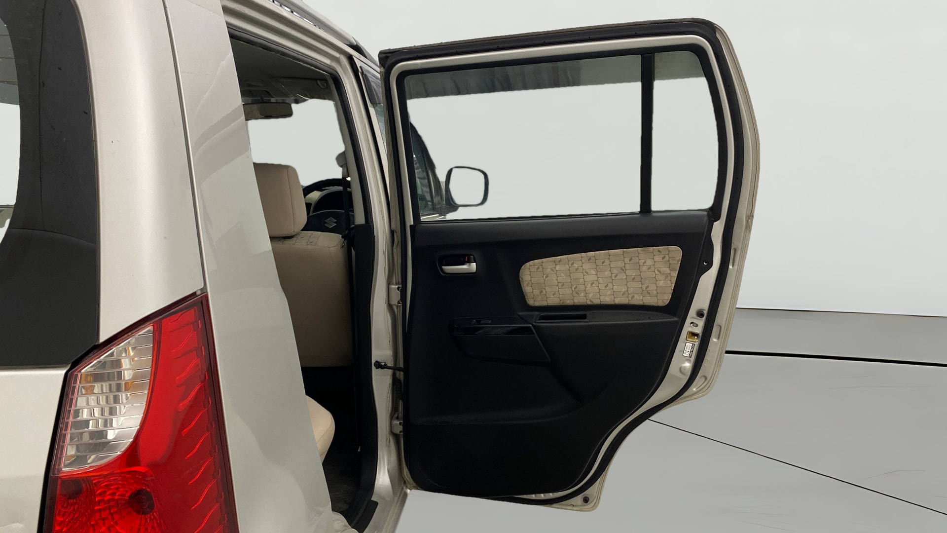 View 2018 Maruti Suzuki 1000 Base Variant Image 7 Used 2018 Maruti Suzuki 1000 Base Variant Image 7