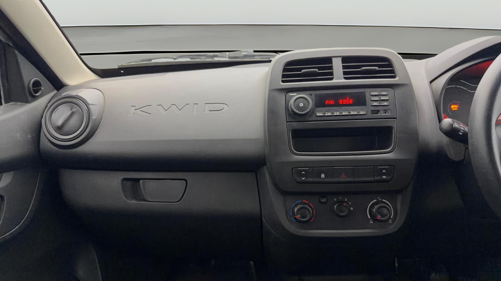 View 2021 Renault Kwid RXL Image 17 Used 2021 Renault Kwid RXL Image 17