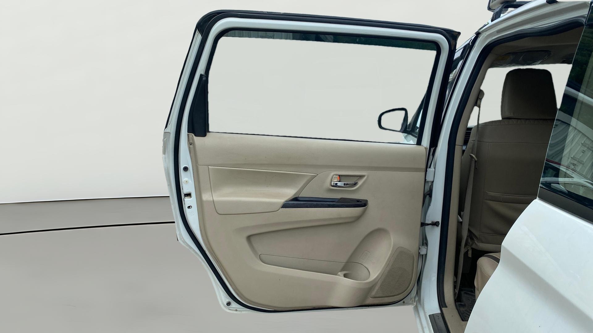 View 2023 Maruti Suzuki 1000 Base Variant Image 23 Used 2023 Maruti Suzuki 1000 Base Variant Image 23