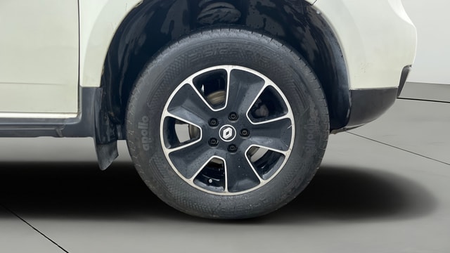 View Renault Duster Image 40 Used Renault Duster Image 40