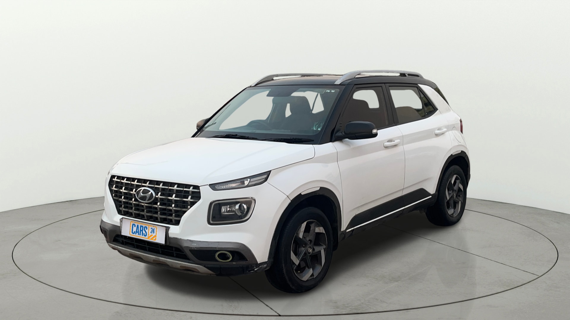 View 2019 Hyundai Venue SX 1.4 Diesel Dual Tone BS IV Image 34 Used 2019 Hyundai Venue SX 1.4 Diesel Dual Tone BS IV Image 34