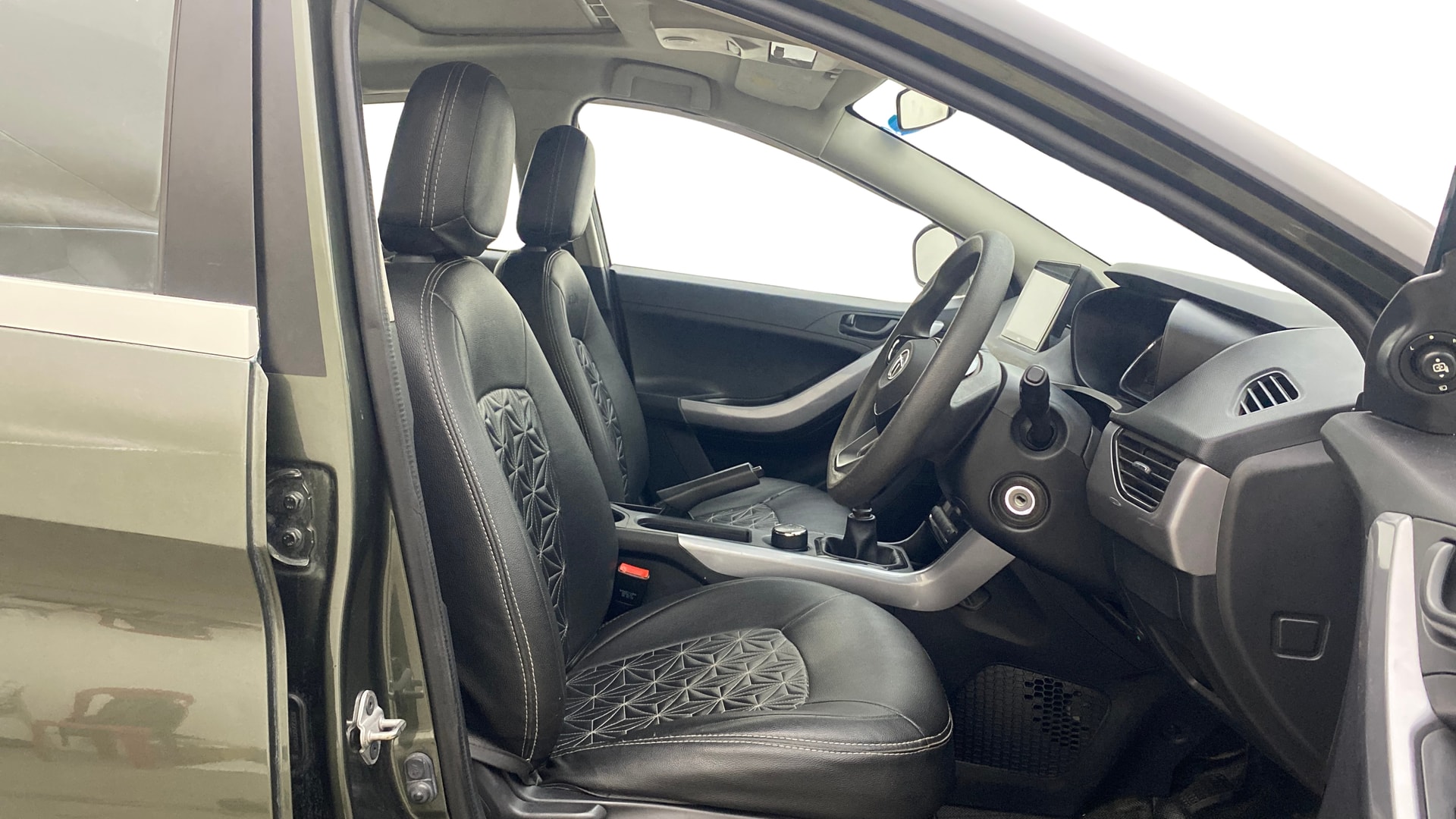 View 2023 Tata Nexon Revotron XE Image 27 Used 2023 Tata Nexon Revotron XE Image 27