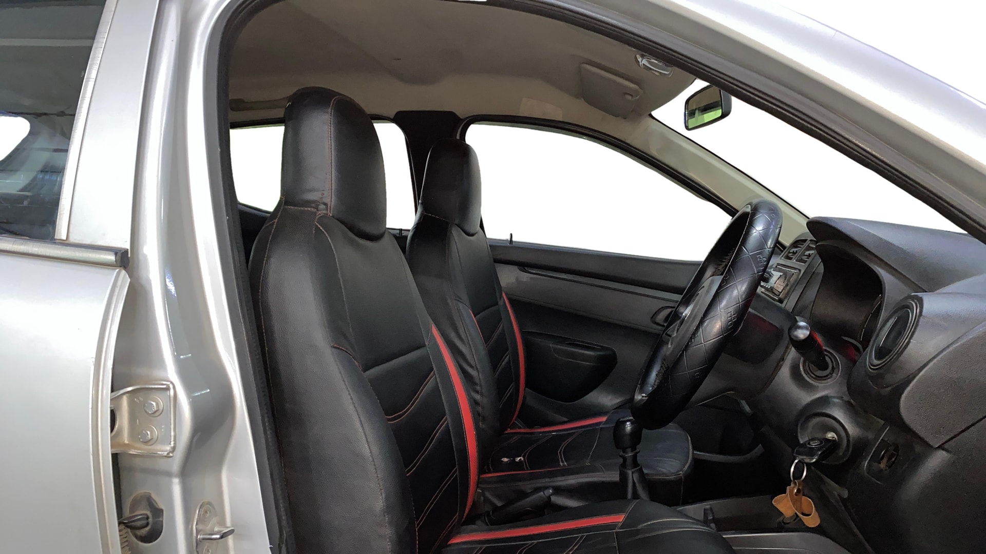 View 2021 Renault Kwid RXL 1.0 Image 16 Used 2021 Renault Kwid RXL 1.0 Image 16