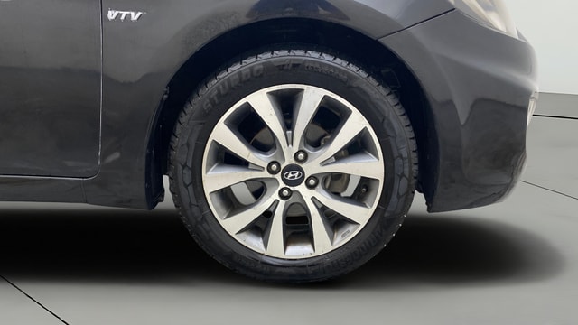 View Hyundai Fluidic Verna Image 40 Used Hyundai Fluidic Verna Image 40