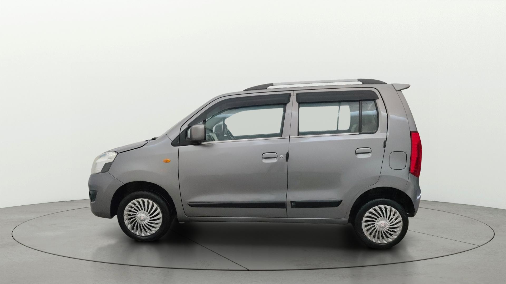 View 2018 Maruti Suzuki 1000 Base Variant Image 5 Used 2018 Maruti Suzuki 1000 Base Variant Image 5