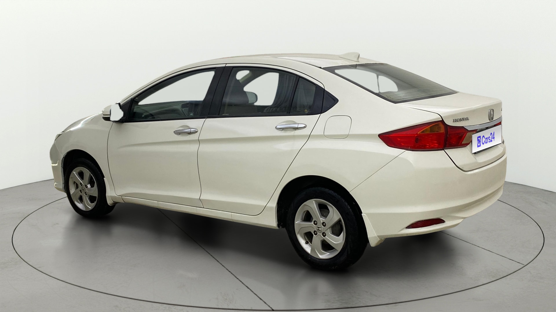 View 2014 Honda City ZX MT Diesel Anniversary Edition Image 2 Used 2014 Honda City ZX MT Diesel Anniversary Edition Image 2