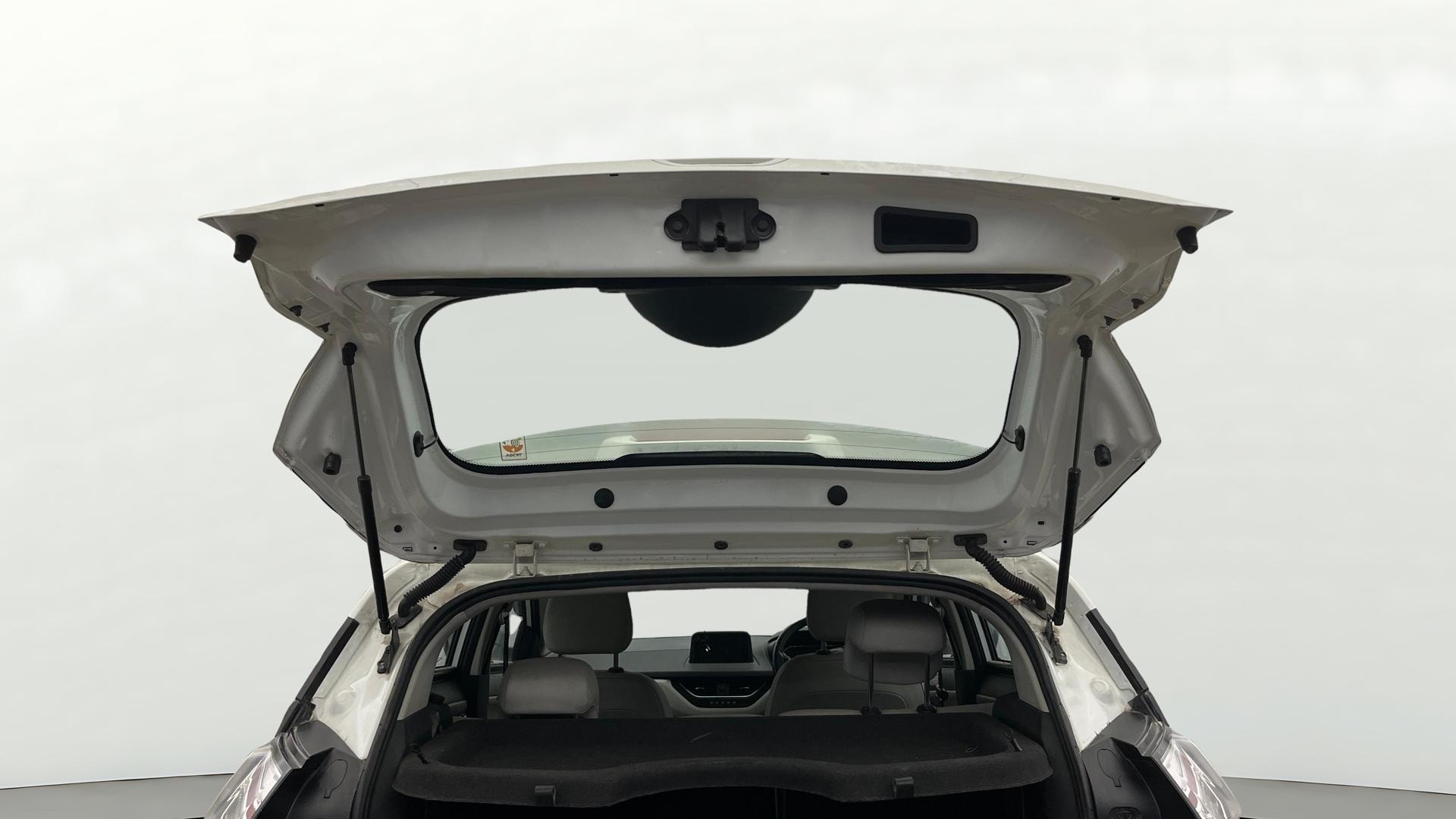 View 2023 Tata Nexon Revotron XE Image 17 Used 2023 Tata Nexon Revotron XE Image 17