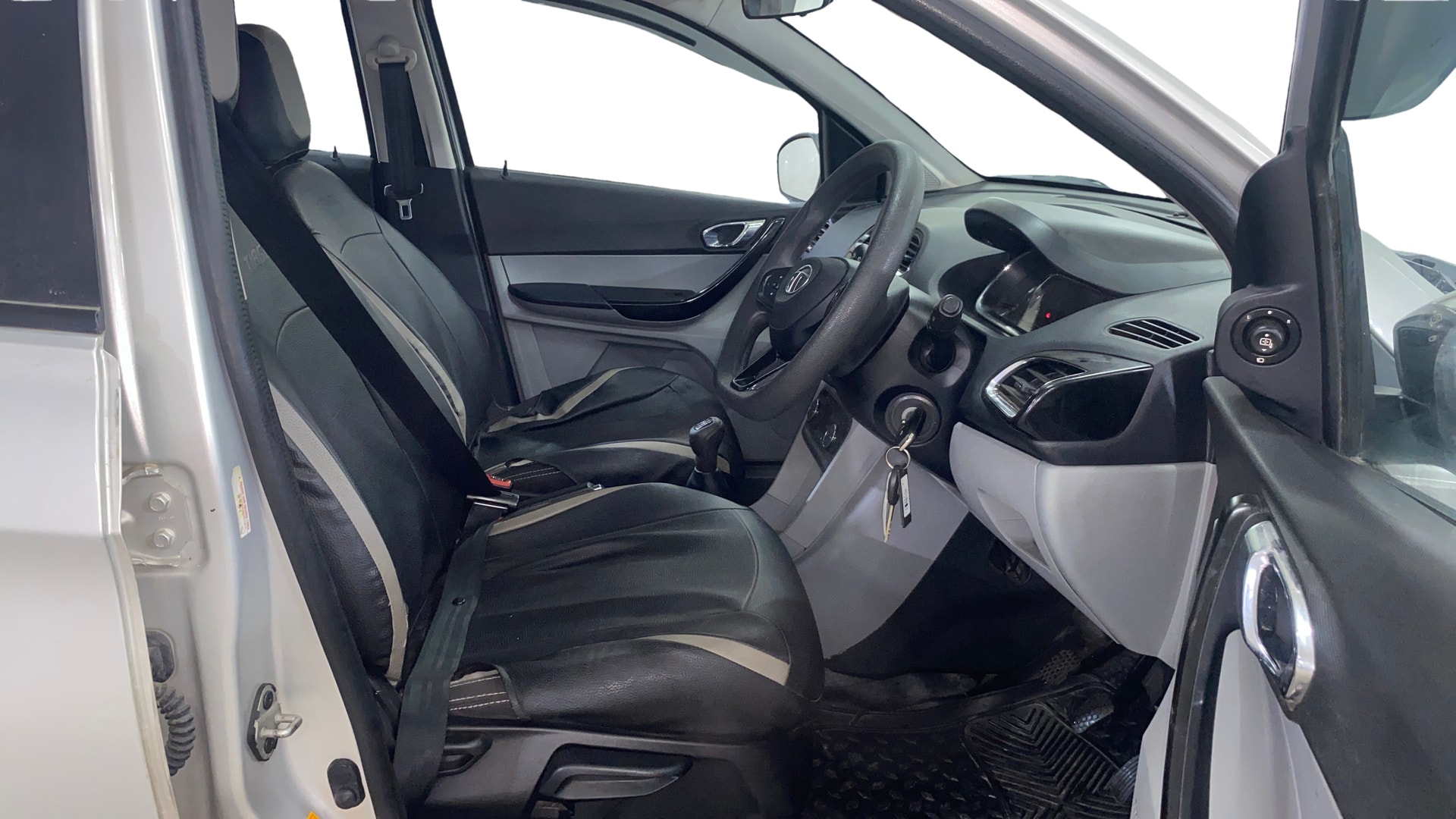 View 2020 Tata Tiago Revotorq XB Image 26 Used 2020 Tata Tiago Revotorq XB Image 26