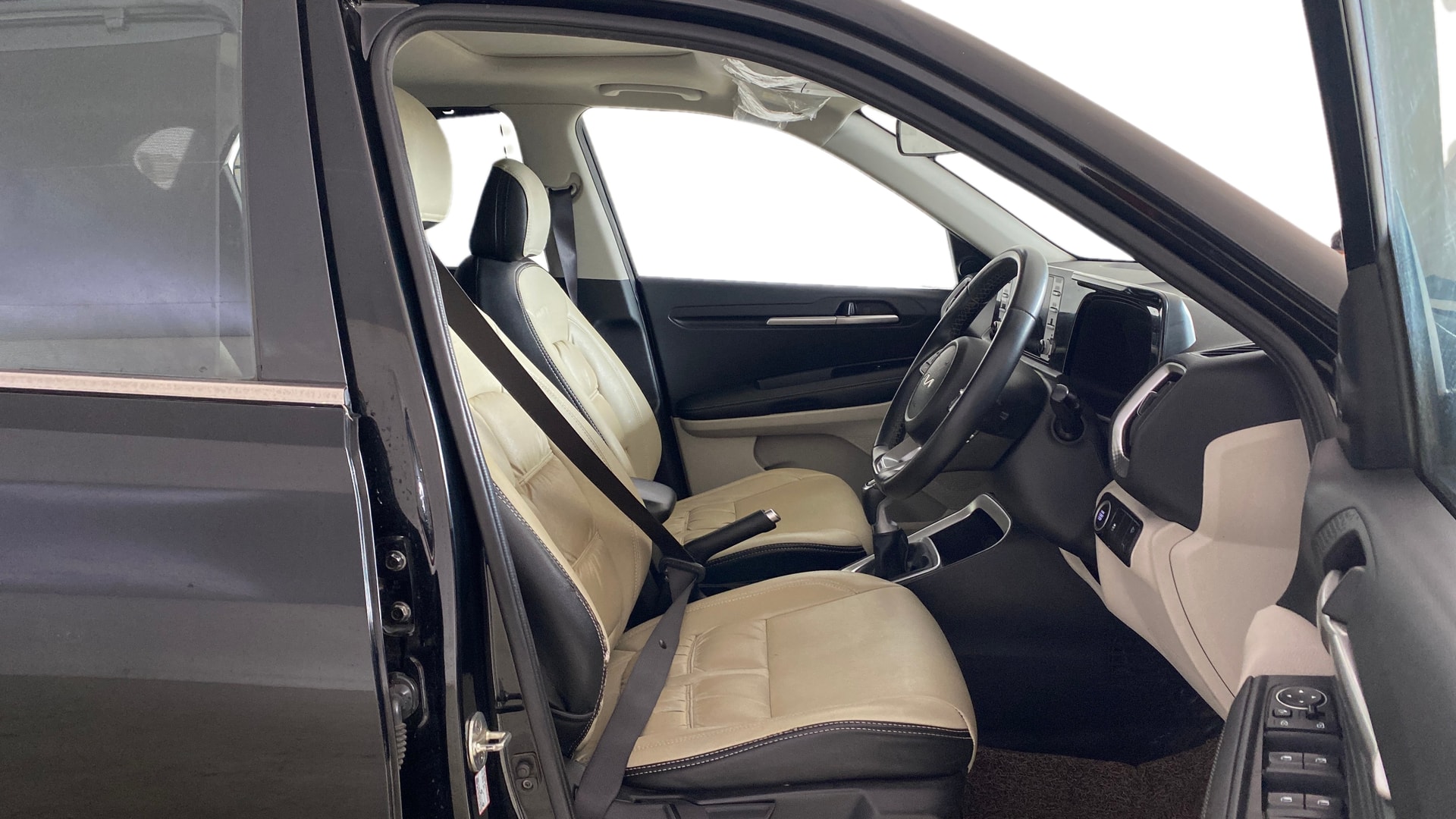 View 2022 Kia Sonet HTX iMT Petrol Image 28 Used 2022 Kia Sonet HTX iMT Petrol Image 28