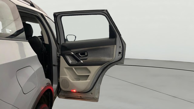 View Tata Safari Image 6 Used Tata Safari Image 6