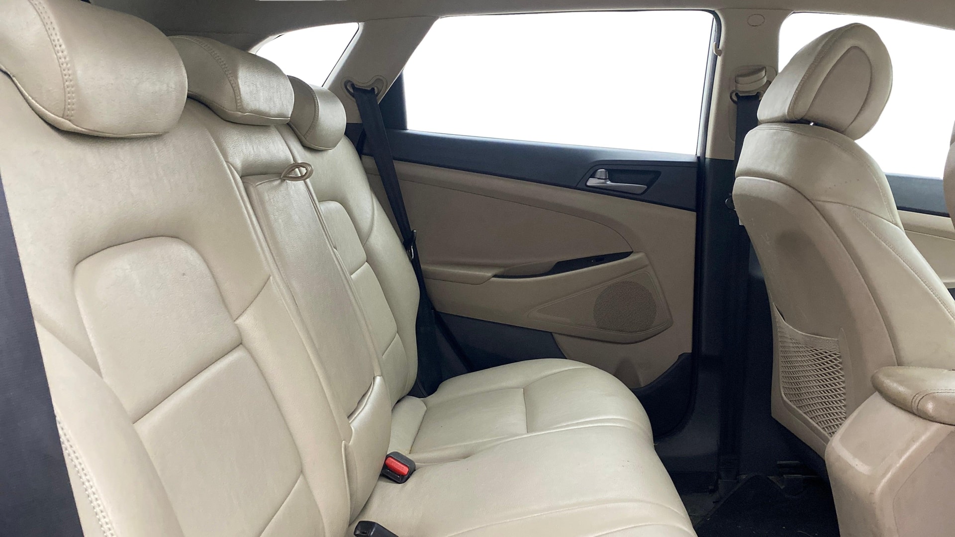 View 2018 Hyundai Tucson R 2.0 6-Speed Manual Base BS IV Image 35 Used 2018 Hyundai Tucson R 2.0 6-Speed Manual Base BS IV Image 35