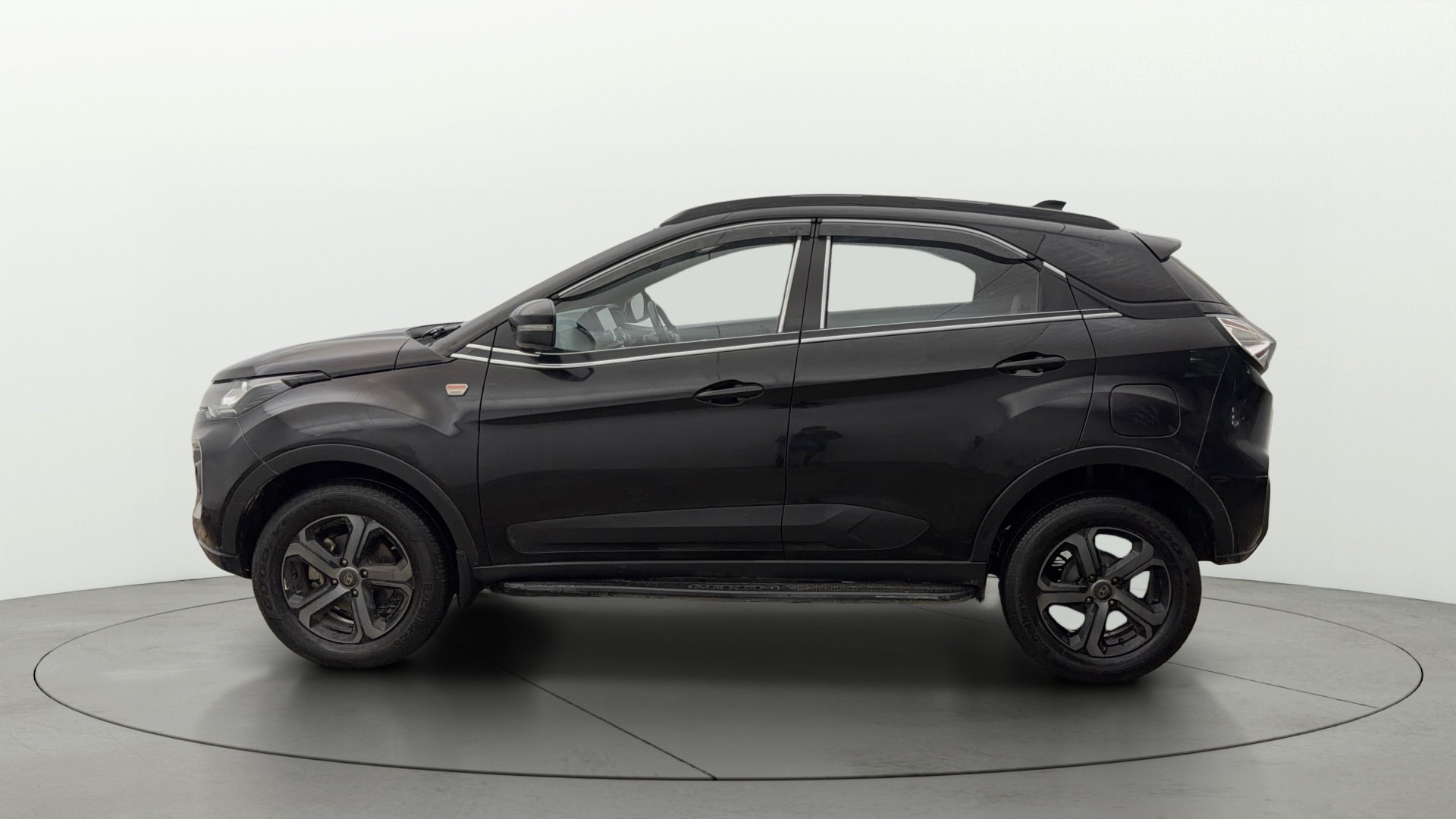View 2023 Tata Nexon Revotron XE Image 6 Used 2023 Tata Nexon Revotron XE Image 6