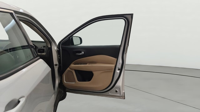 View Jeep Compass Image 46 Used Jeep Compass Image 46