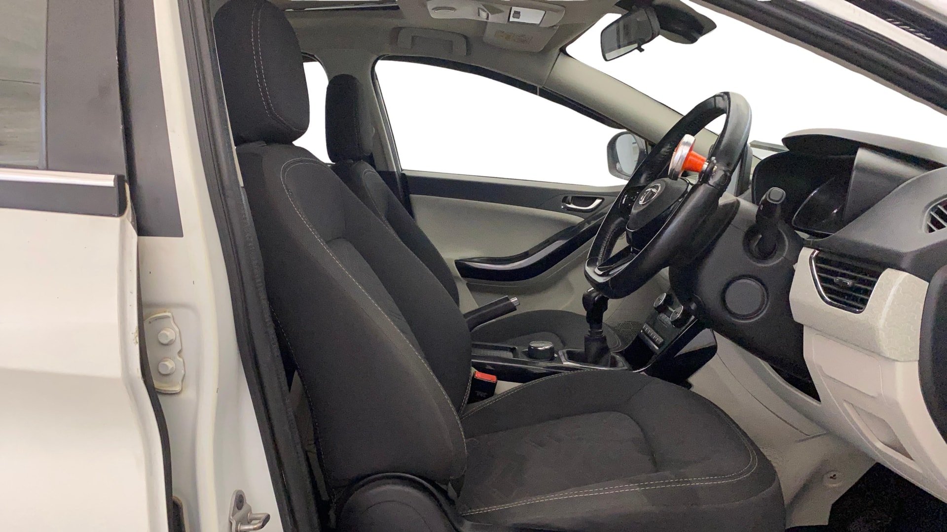 View 2023 Tata Nexon Revotron XE Image 18 Used 2023 Tata Nexon Revotron XE Image 18