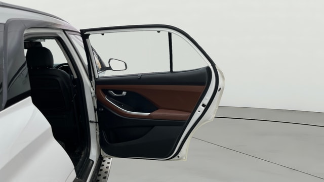 View Hyundai Alcazar Image 6 Used Hyundai Alcazar Image 6