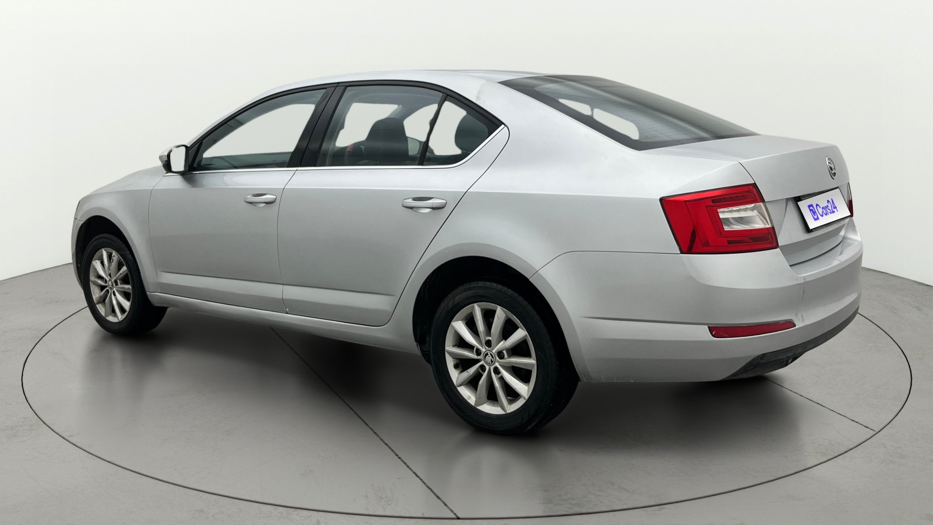 View 2015 Skoda Octavia 1.4 Ambition TSI MT Image 2 Used 2015 Skoda Octavia 1.4 Ambition TSI MT Image 2