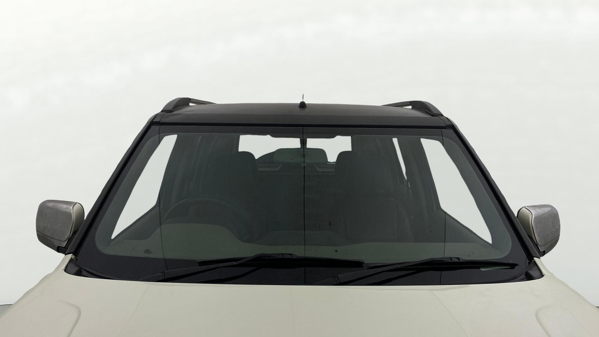 View 2019 Mahindra TUV300 T10 100HP Image 30 Used 2019 Mahindra TUV300 T10 100HP Image 30