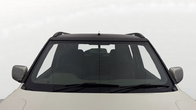 View Mahindra TUV300 Image 30 Used Mahindra TUV300 Image 30