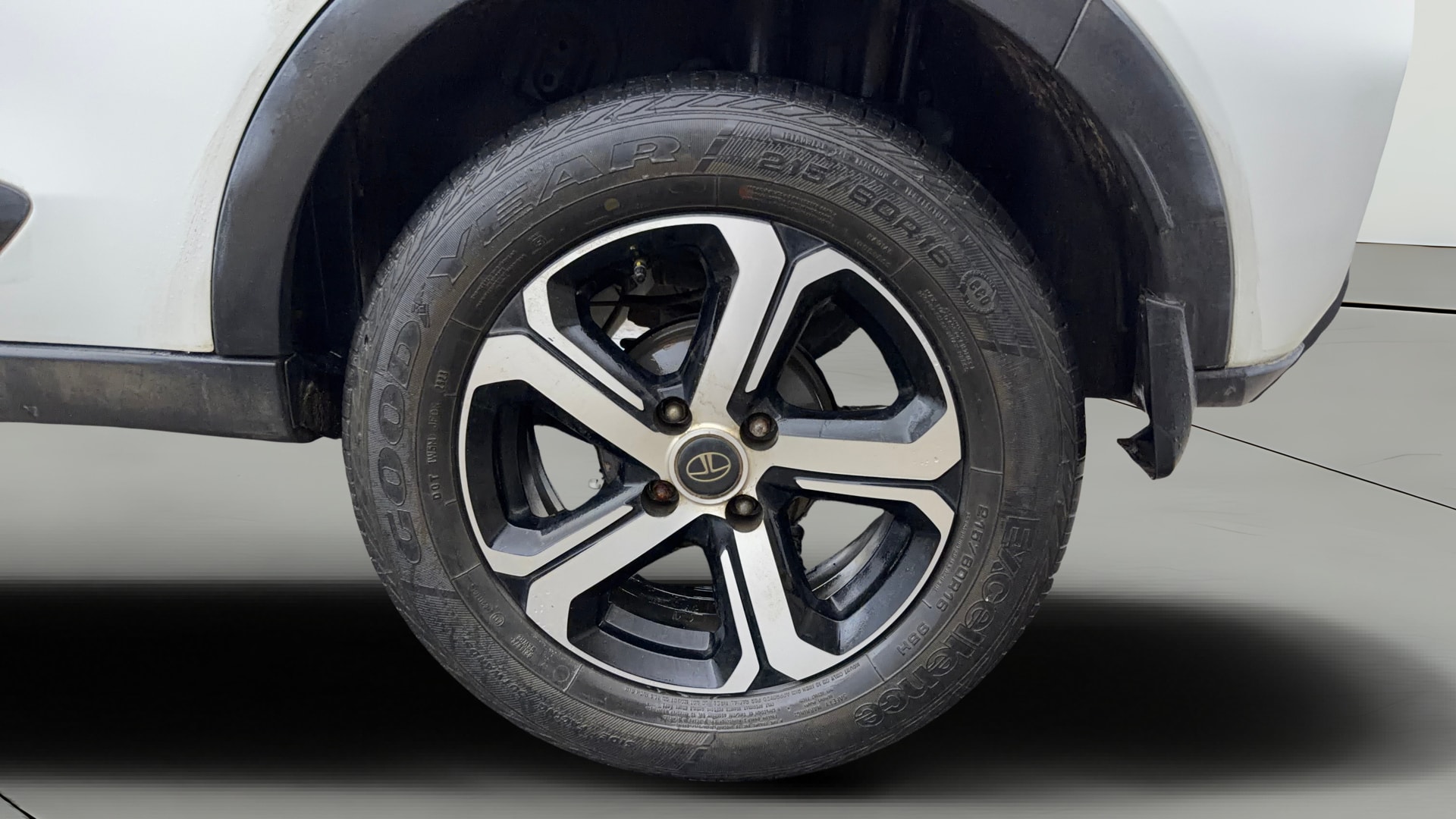 View 2024 Tata Nexon Revotron XE Image 12 Used 2024 Tata Nexon Revotron XE Image 12