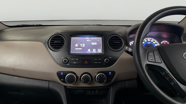 View Hyundai Grand i10 Image 17 Used Hyundai Grand i10 Image 17