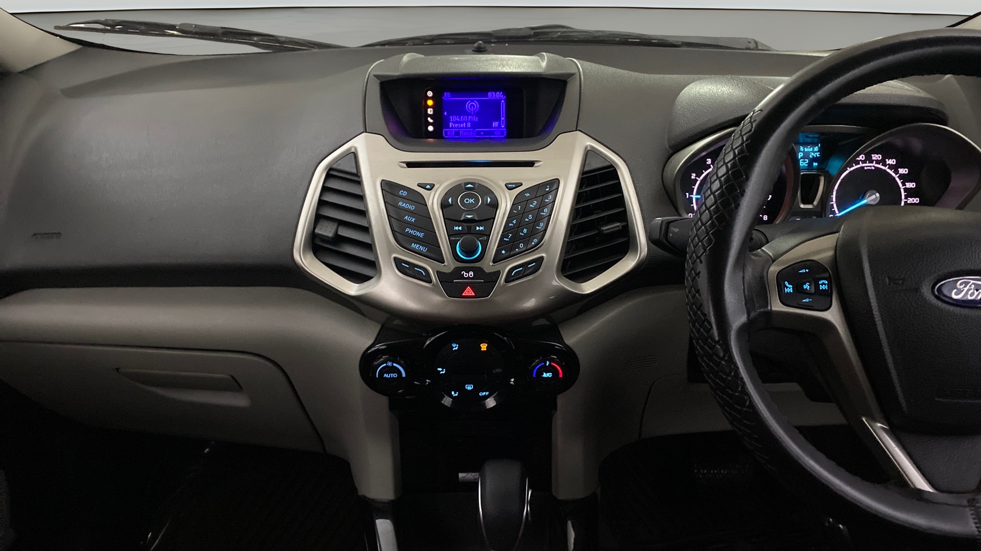 View 2015 Ford EcoSport 1.5 TDCi Diesel Ambiente BS IV Image 17 Used 2015 Ford EcoSport 1.5 TDCi Diesel Ambiente BS IV Image 17